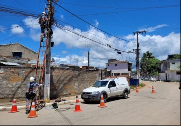 Fiscalização da Enel em Armação dos Búzios. (Foto: Divulgação)