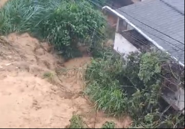 Desabamento em Petrópolis. (Foto: Reprodução/Redes Sociais)